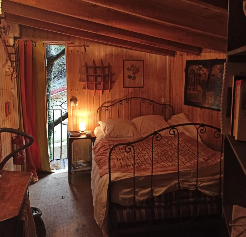 Le Poudrier Hotel *